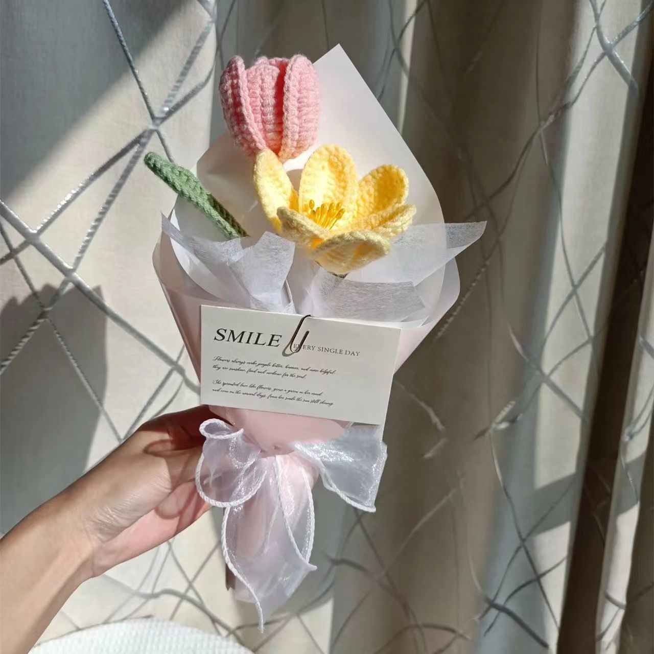 Rose and tulip knitted bouquet